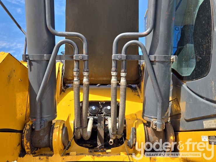 2019-deere-470g-lc-image-30