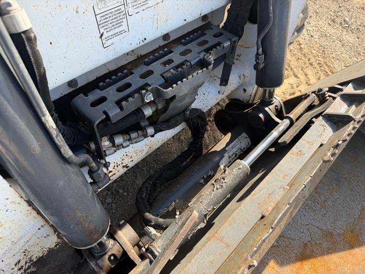 2019-bobcat-t650-image-37