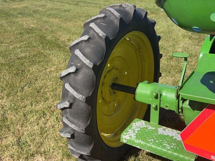 john-deere-h-image-24