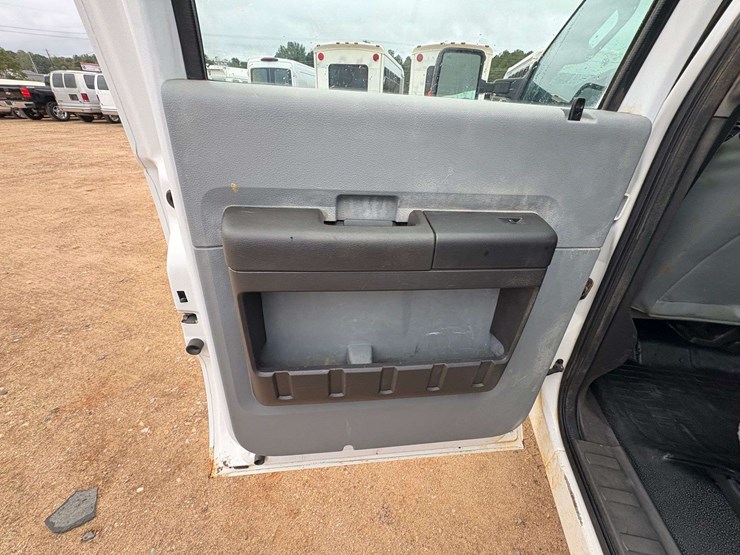 ford-f250-xlt-image-13