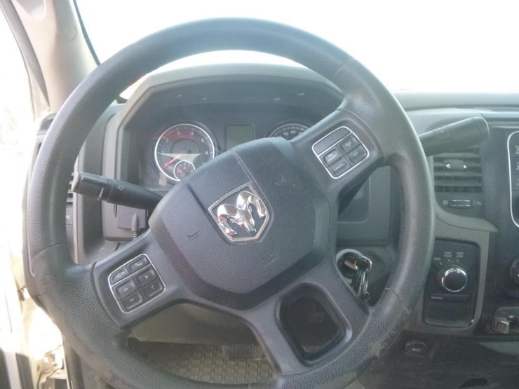 2016-dodge-1500-image-10