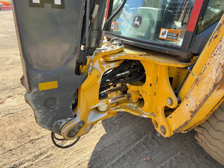 2011-deere-410j-image-22