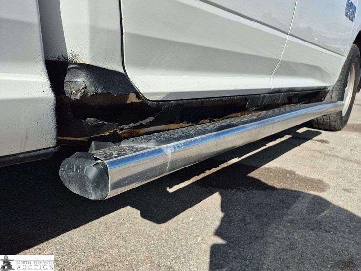 2017-dodge-1500-image-31