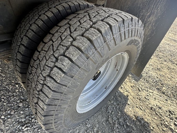 2013-chevrolet-silverado-3500-image-12
