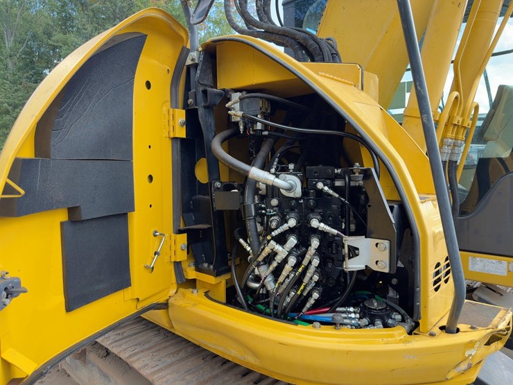 2015-kobelco-sk140sr-lc-3-image-35