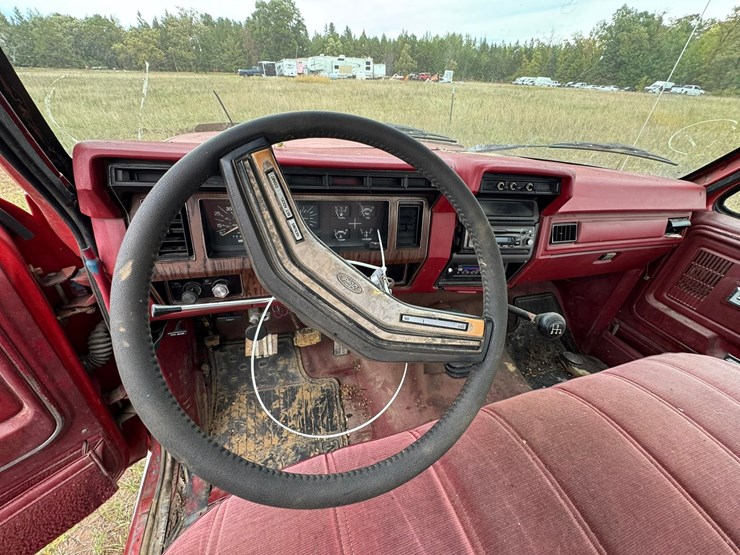 1986-ford-f350-xl-image-39