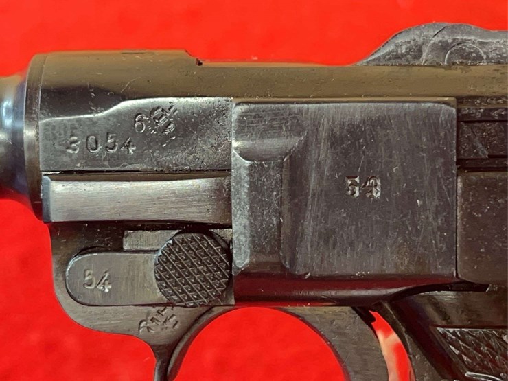 german-luger-9mm-semiauto-pistol-image-15