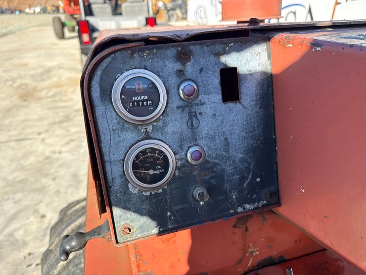 ditch-witch-350sx-image-32