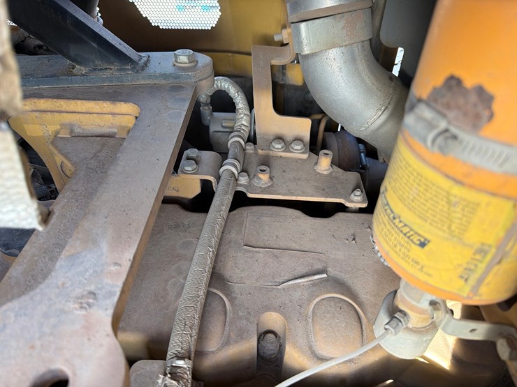 caterpillar-d6t-lgp-image-51