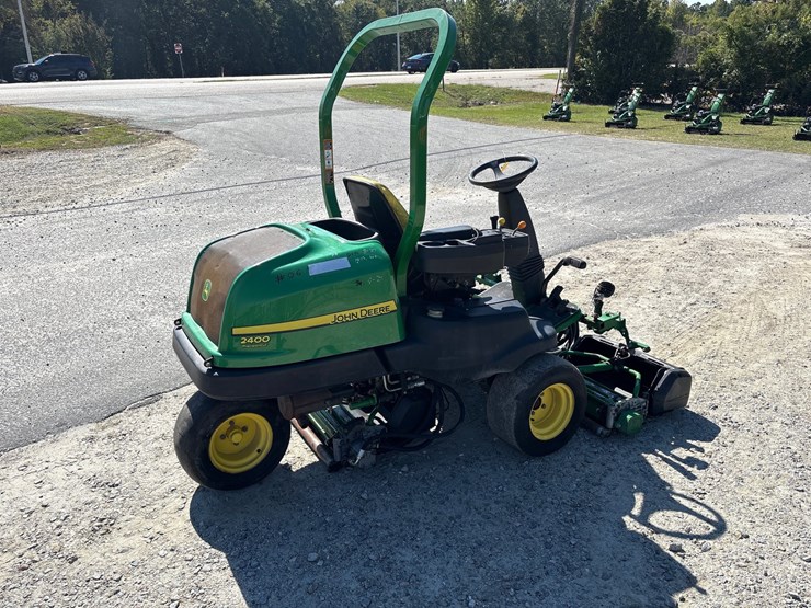 2021-john-deere-2400-image-5