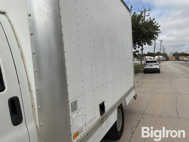 2001-chevrolet-express-g3500-image-13