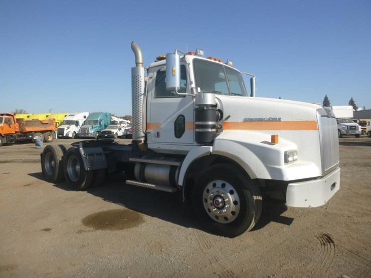 2009-western-star-4900-image-2