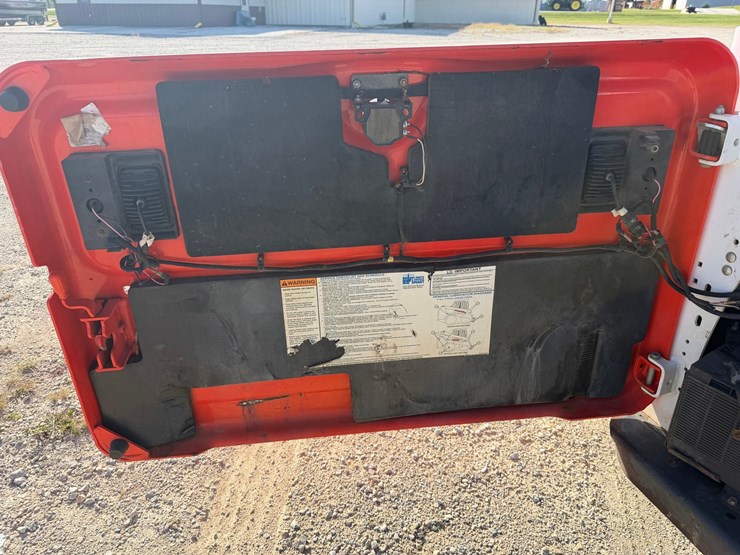2019-bobcat-t650-image-22