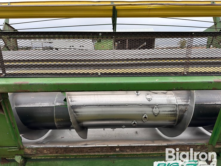 1981-john-deere-220-image-11
