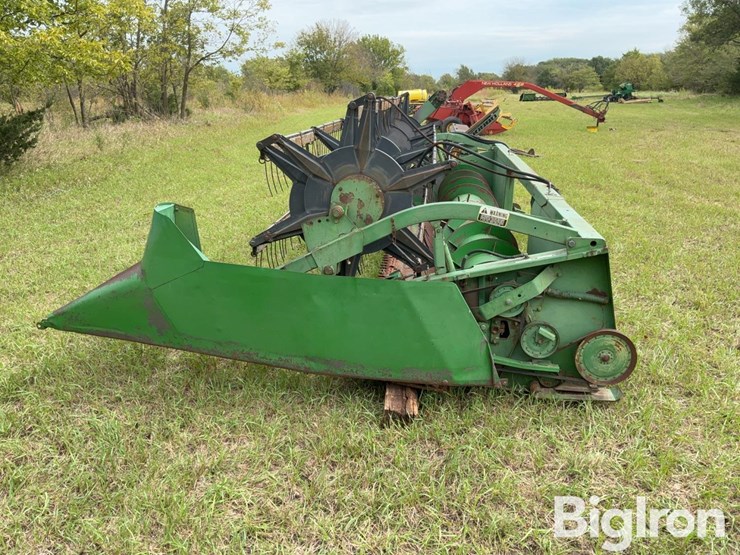 john-deere-16-image-8