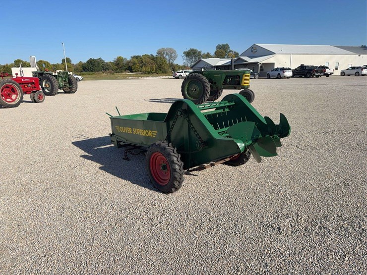 oliver-superior-manure-spreader-image-5