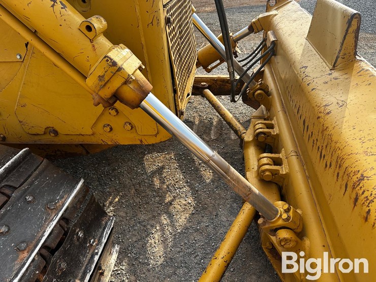 caterpillar-d6c-image-15