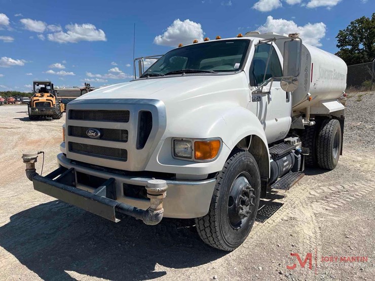 2015-ford-f750-image-4