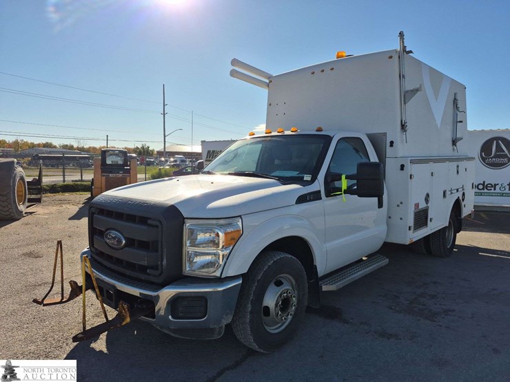 2013-ford-f350-image-1