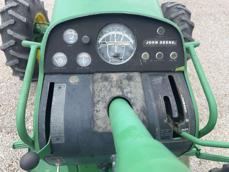 john-deere-3020-image-53