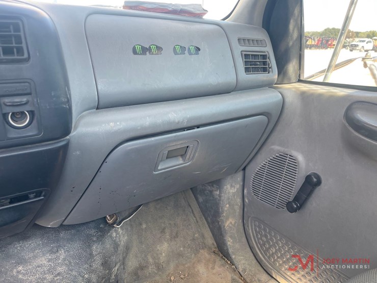 2003-ford-f750-image-39