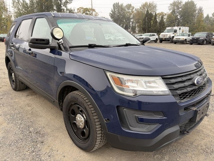 2017-ford-explorer-image-2