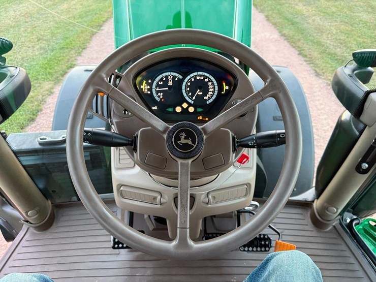john-deere-6215r-image-67