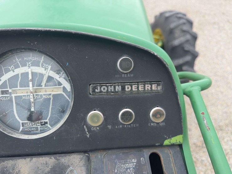 john-deere-3020-image-55
