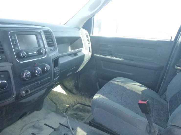 2016-dodge-1500-image-11