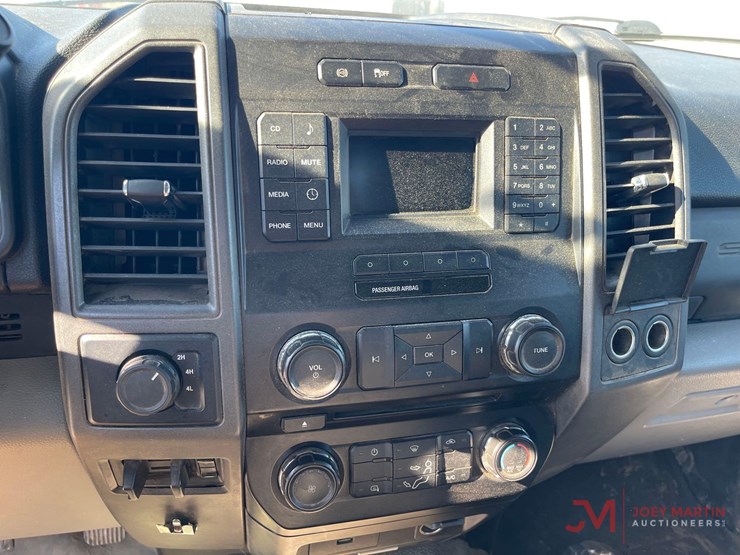 2017-ford-f350-xl-image-27