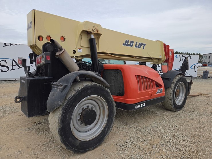 2010-jlg-g10-55a-image-5