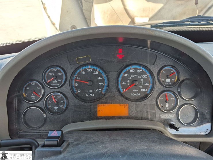 2017-international-durastar-4300-image-11