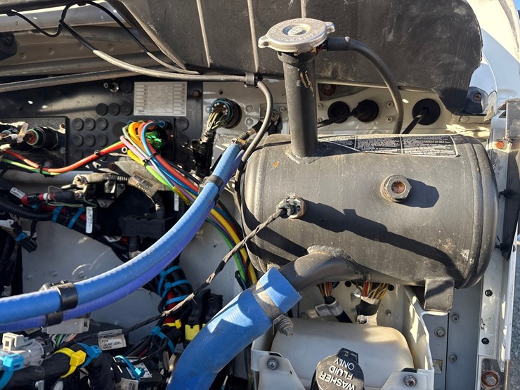 2020-kenworth-t270-image-17