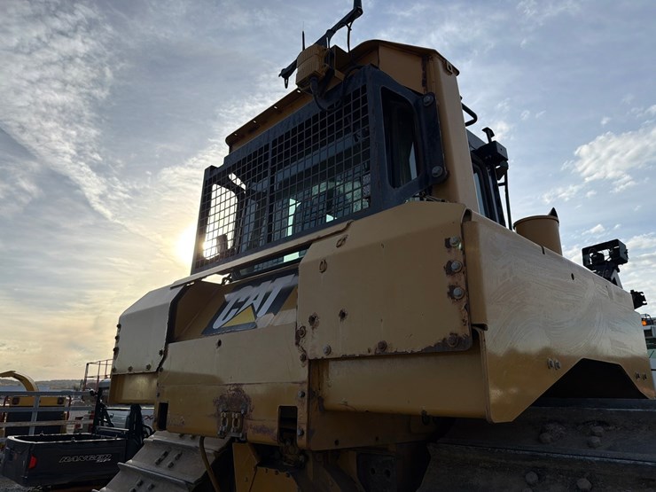 caterpillar-d6t-lgp-image-31
