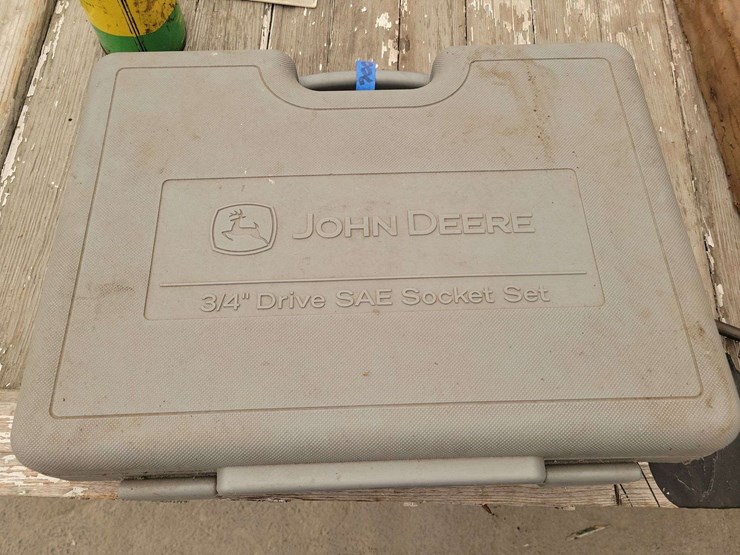 john-deere-34-image-1