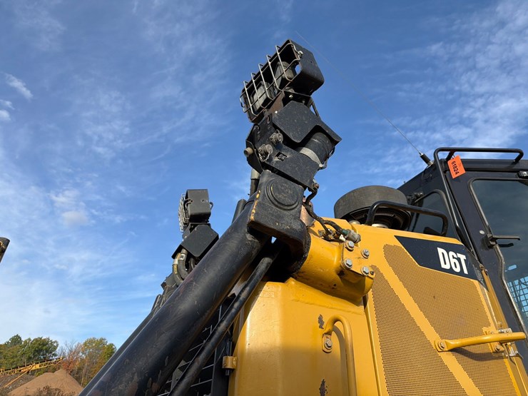 caterpillar-d6t-lgp-image-16
