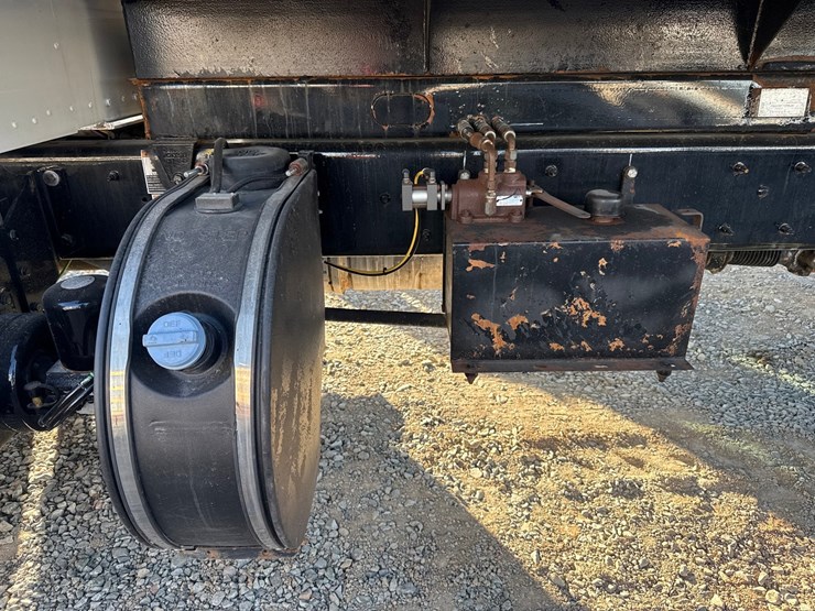 2020-kenworth-t270-image-27