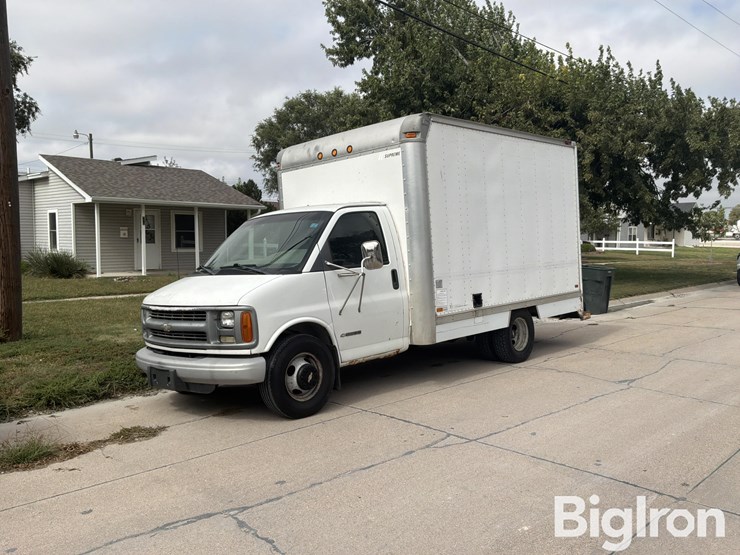 2001-chevrolet-express-g3500-image-1