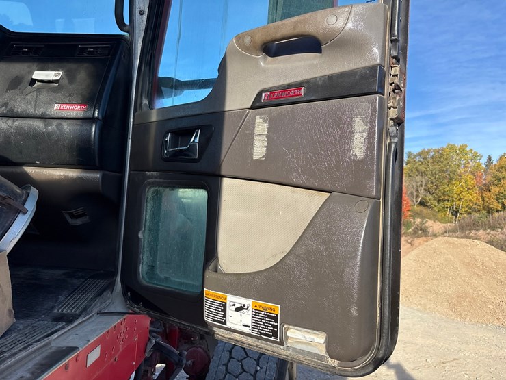 2007-kenworth-w900-image-55