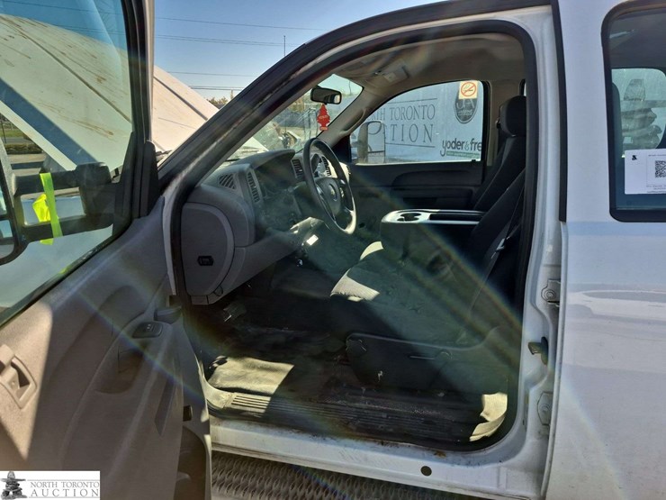 2012-chevrolet-silverado-1500-image-10