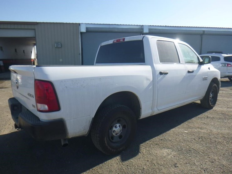 2015-dodge-1500-image-4