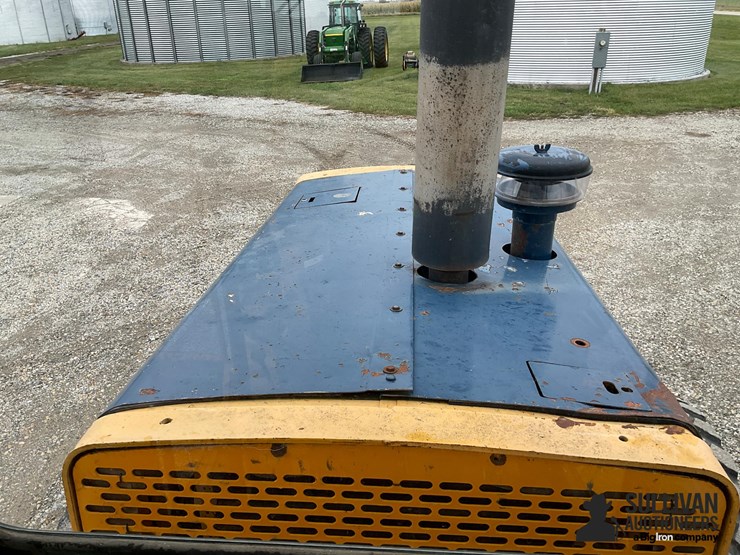 1979-deere-672a-image-9
