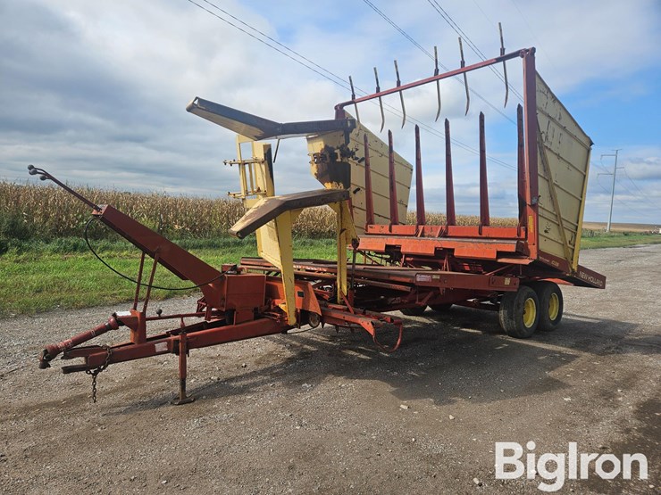 new-holland-1038-image-1