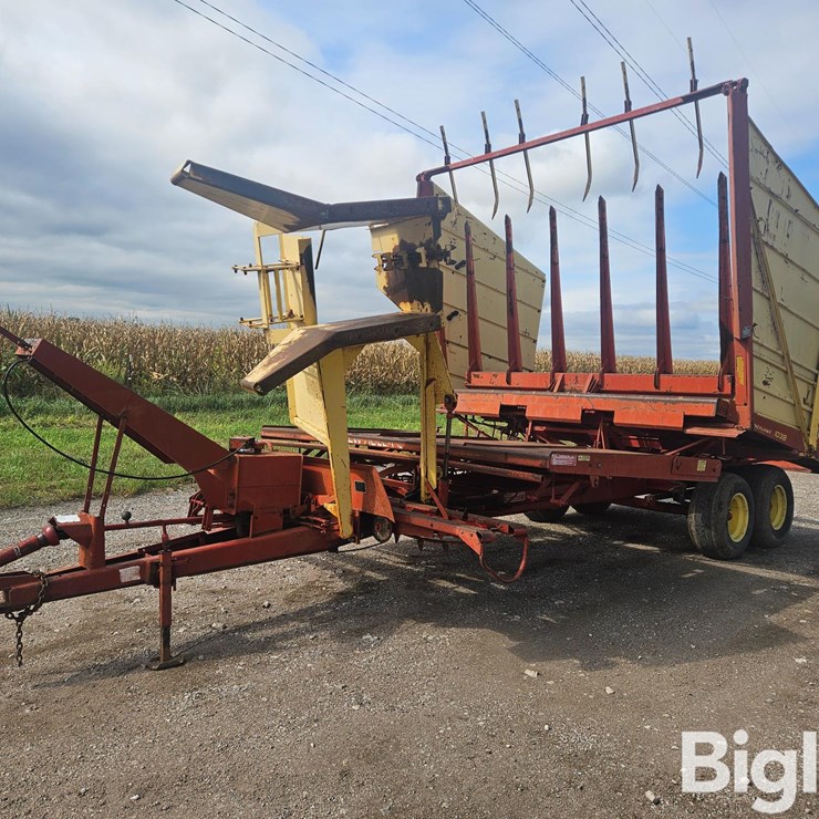NEW HOLLAND 1038