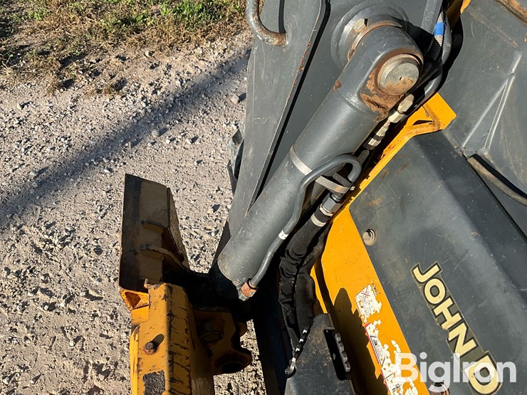 2019-deere-317g-image-17