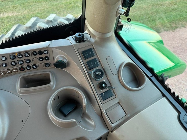 john-deere-6215r-image-63