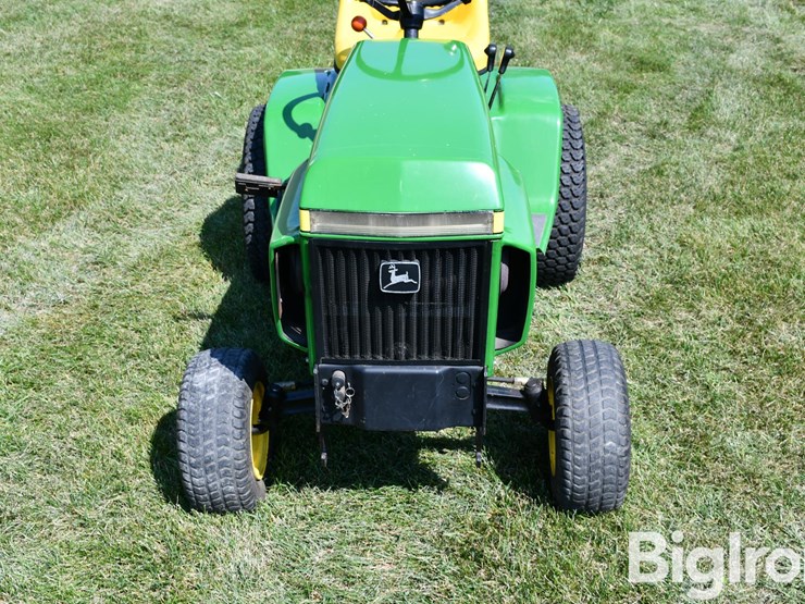 john-deere-300-image-9
