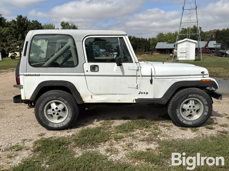 1990-jeep-wrangler-image-4