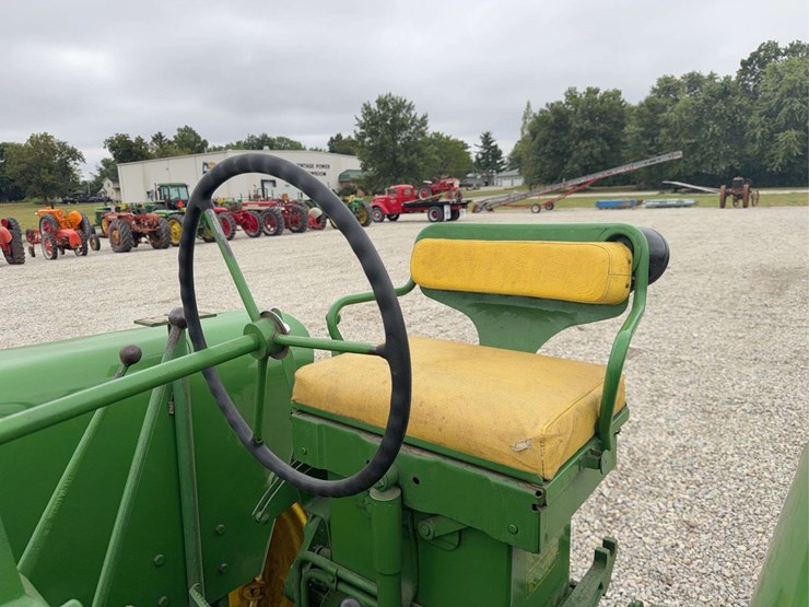 1957-john-deere-520-image-40