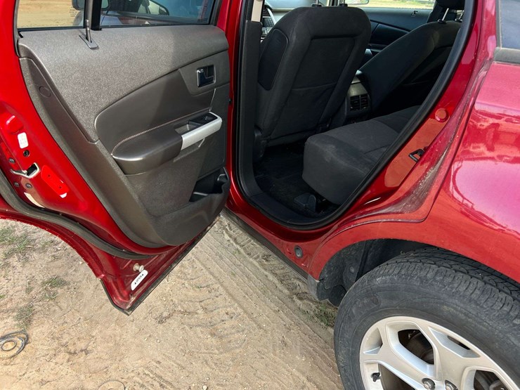 ford-edge-sel-image-21